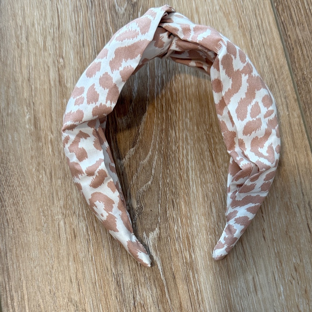 Women’s Knotted Leopard Print Headband - white Beige
